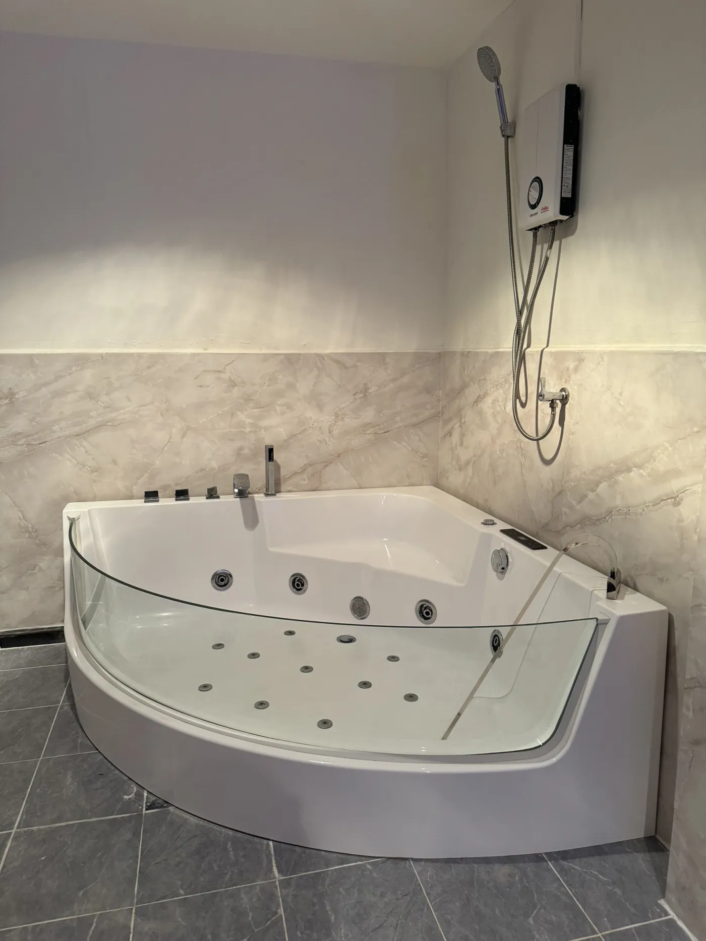Deluxe Jacuzzi Room Sukhumvit 33